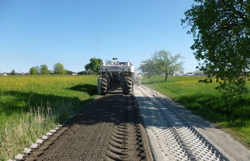 Kaltrecycling Gemeindeverbindungsstraße Tanau 